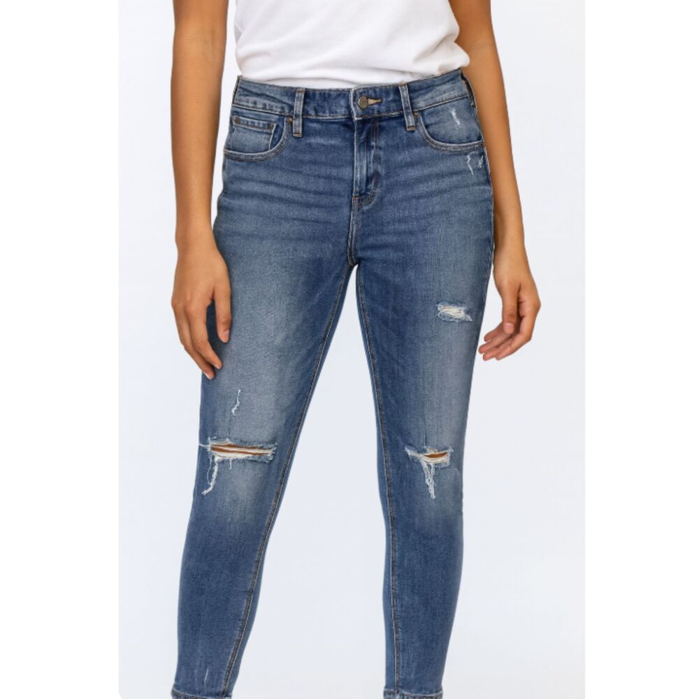Silver Jeans Co Women’s 29/8 Skinny Blue Denim Distressed Medium Wash Zip Fly